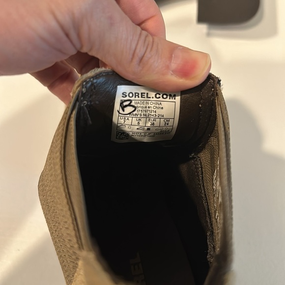 Sorel Chelsea Women’s Boots. NWOT. Size 7 - Picture 4 of 4